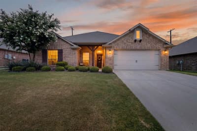 101 Loving Trail, Justin TX 76247