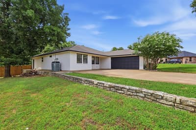 9705 Rosalie Court, Granbury TX 76049
