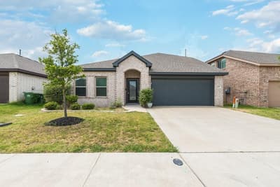 1157 Country Glen Drive, Godley TX 76044