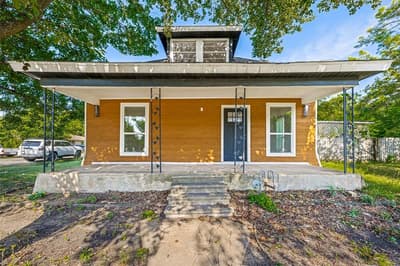 404 S Pearl Street, Trenton TX 75490