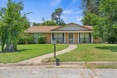 2803 Bois D Arc Street, Commerce TX 75428