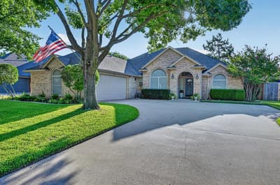 7312 Cottonwood Court, North Richland Hills TX 76182