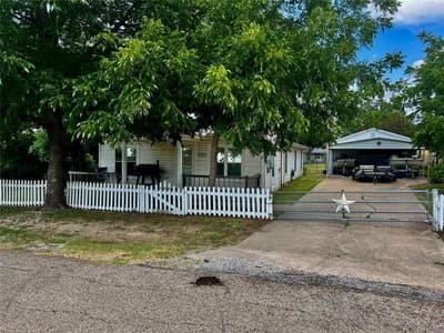 169 Glenn Street, Bluff Dale TX 76433