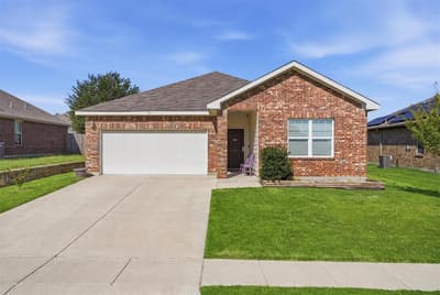 540 S Heights Drive, Crowley TX 76036