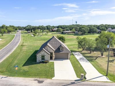 648 Half Moon Way, Runaway Bay TX 76426