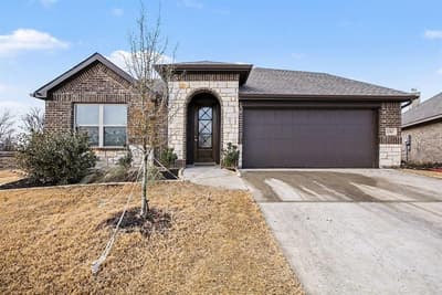 1365 Grand Meadows Drive, Godley TX 76044