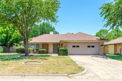 2506 Mckensie Lane, Grand Prairie TX 75052