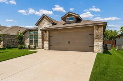 9916 Mescalbean Boulevard, Fort Worth TX 76036 - Photo 3