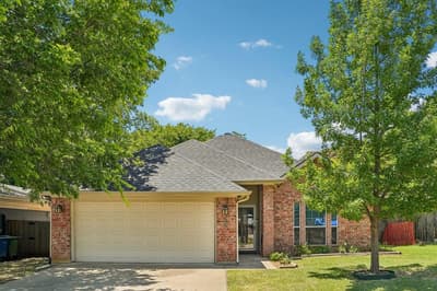 229 S Lakeview Drive, Lake Dallas TX 75065