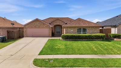1912 Lennox Lane, Arlington TX 76018