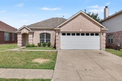 7315 Marsland Lane, Arlington TX 76001