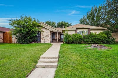 3048 Navarro Lane, Grand Prairie TX 75052