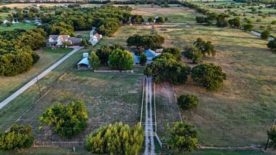 9861 Jim Christal Road, Denton TX 76249 - Photo 2