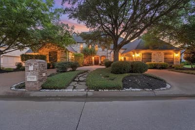 1019 Walnut Falls Circle, Mansfield TX 76063