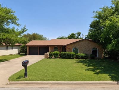 529 Georgetown Drive, Everman TX 76140