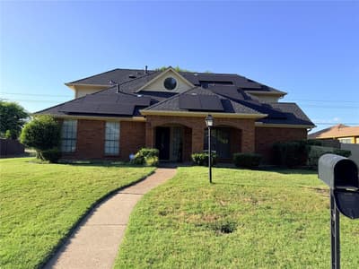 916 Manor Drive, DeSoto TX 75115
