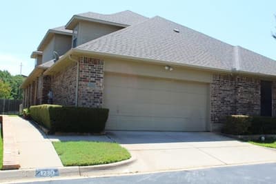 1230 Woodland Park Drive, Hurst TX 76053