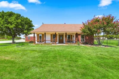 11555 Plainview Road, Krum TX 76249 - Photo 2