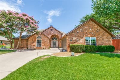 3001 Oak Springs Drive, Garland TX 75044