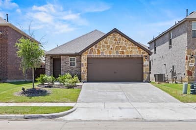 3921 Oak Creek Circle, Denison TX 75020
