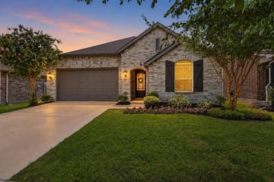 1916 Outpost Creek Lane, Aubrey TX 76227