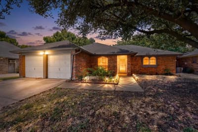 6403 Running Creek Drive, Arlington TX 76001