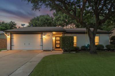 6909 Arborbrook Drive, North Richland Hills TX 76182