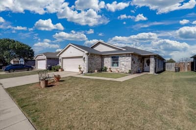 2612 Diver Court, Fort Worth TX 76119