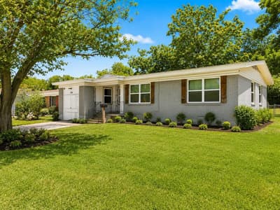 726 N Carrier Parkway, Grand Prairie TX 75050 - Photo 2