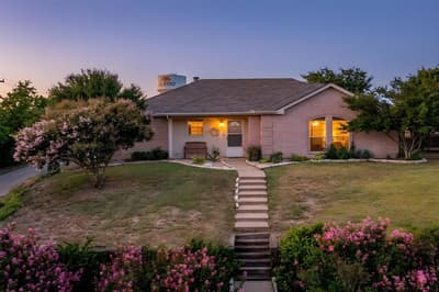 401 Hillside Drive, Aledo TX 76008