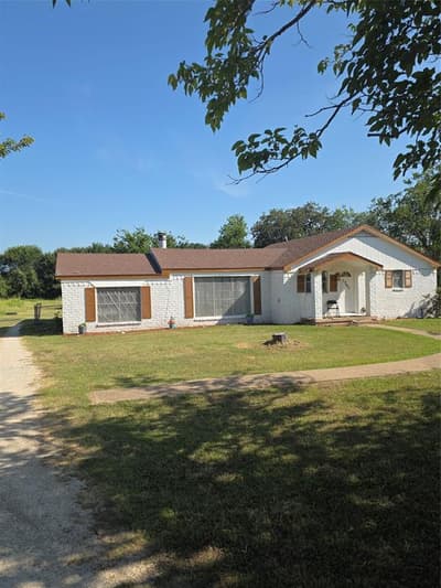 1397 E Central, Lorena TX 76655