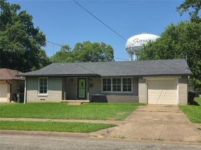 2206 Shannon Street N, Sherman TX 75092