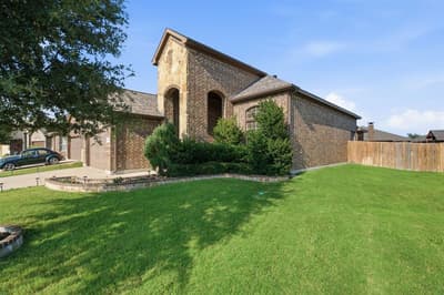 10816 Abbeyglen Court, Fort Worth TX 76052
