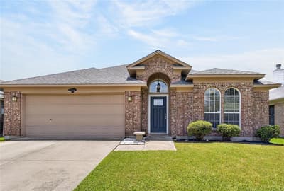 1025 Highland Station Drive, Saginaw TX 76131
