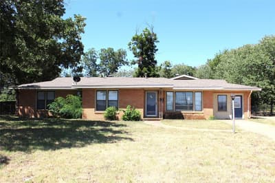860 N Harbin Drive, Stephenville TX 76401 - Photo 2