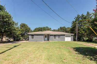 304 Jack Grace Hill Road, Bowie TX 76230