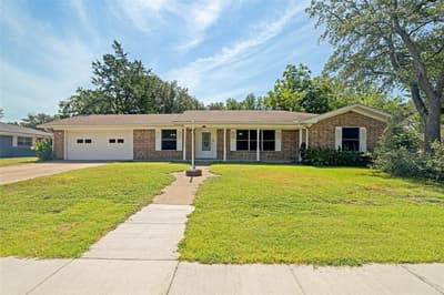 1107 Royal Drive, Kaufman TX 75142