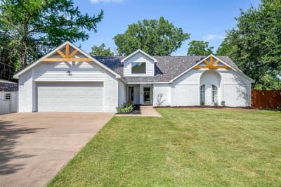 1401 Cheyenne Trail, Granbury TX 76048