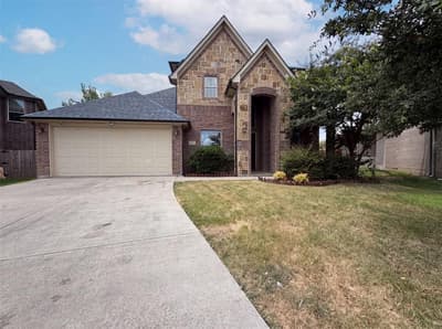 400 Blue Star Court, Burleson TX 76028
