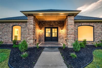 9904 Wandering Way Street, Benbrook TX 76126