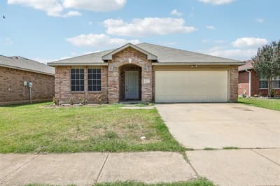 8832 Elk Creek Lane, Fort Worth TX 76123