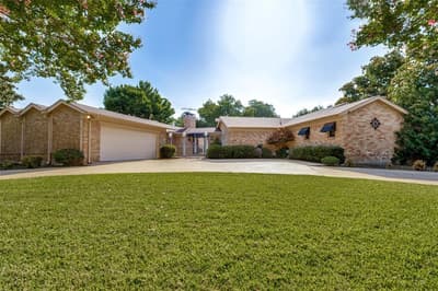 6101 Circleview Drive, Haltom City TX 76180
