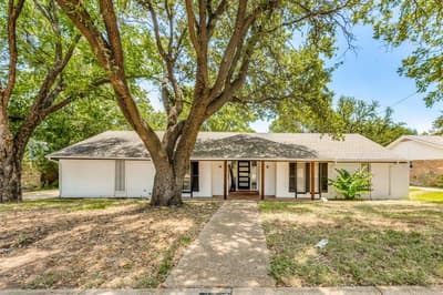 317 Cedar Creek Court, Fort Worth TX 76103