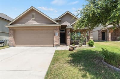 1429 Tall Pine Way, Fort Worth TX 76112