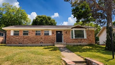 946 Highland Oaks Drive, Dallas TX 75232