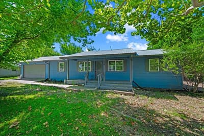 104 Parker Street, Italy TX 76651