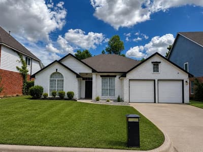 2202 S Branch Drive, Arlington TX 76001