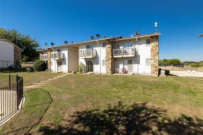 104 Harbor Drive # 111, Runaway Bay TX 76426