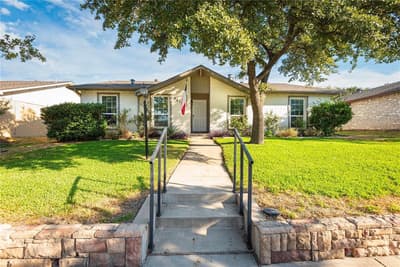 2211 Yewpon Drive, Carrollton TX 75007
