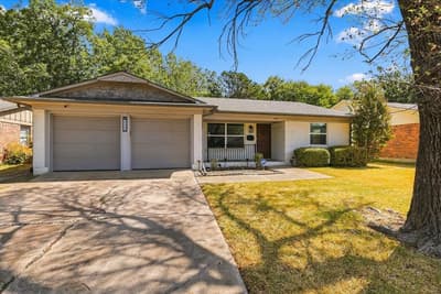 2325 N Lockhart Street, Sherman TX 75092 - Photo 2
